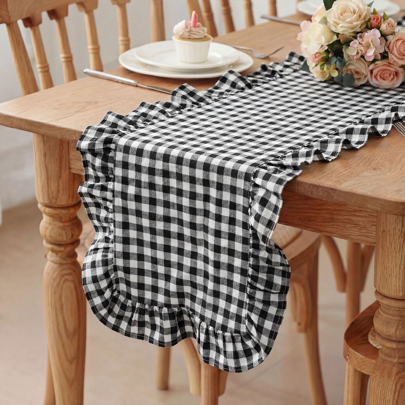 HunnmingRe 1 Pcs Blue Plaid Gingham Ruffle Table Runner 118 x 13.8'' Farmhouse Table Runner 100% Cotton Scalloped Long Dresser Scarves for Dining Room, Wedding, Kitchen Rustic Home Decor
