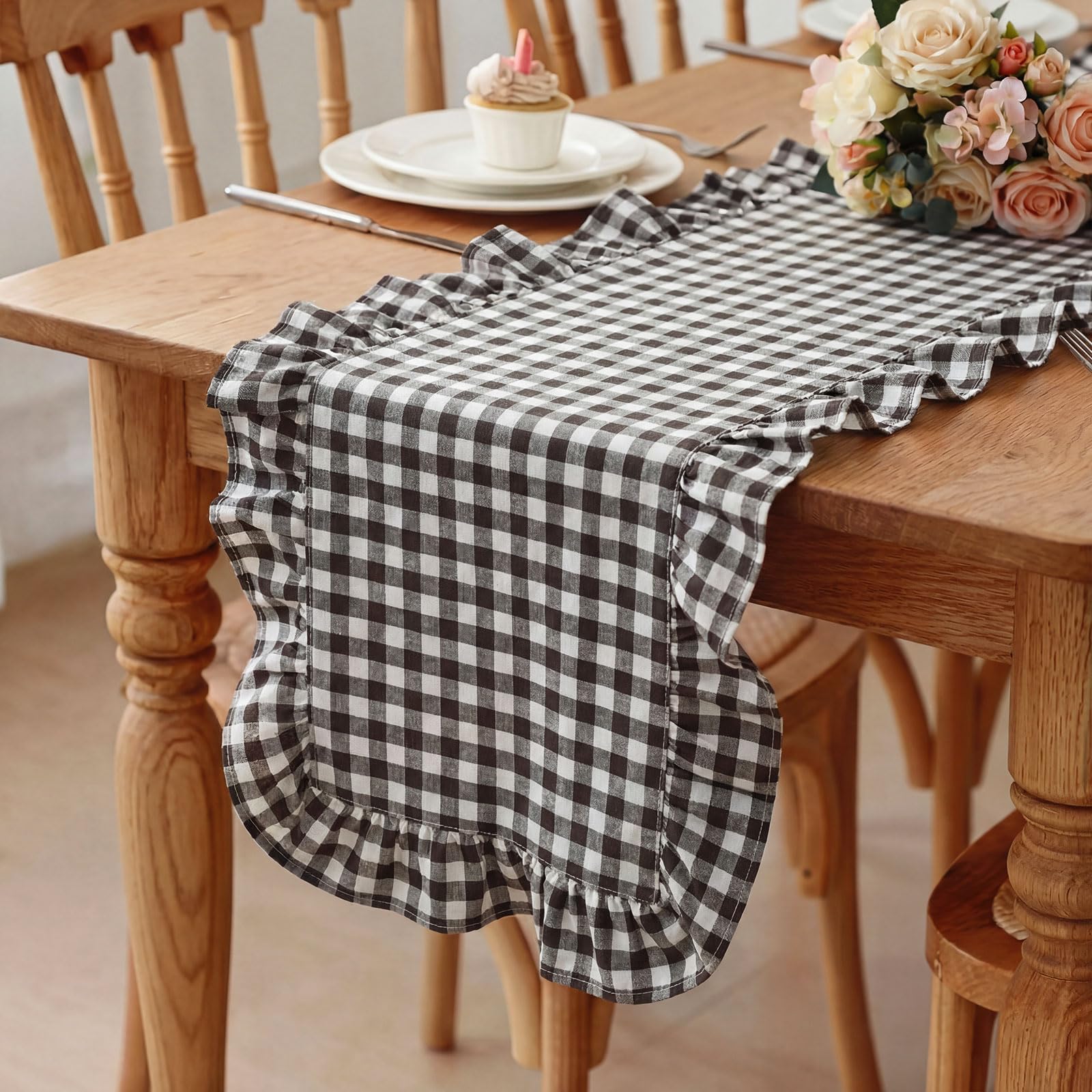 HunnmingRe 1 Pcs Blue Plaid Gingham Ruffle Table Runner 118 x 13.8'' Farmhouse Table Runner 100% Cotton Scalloped Long Dresser Scarves for Dining Room, Wedding, Kitchen Rustic Home Decor