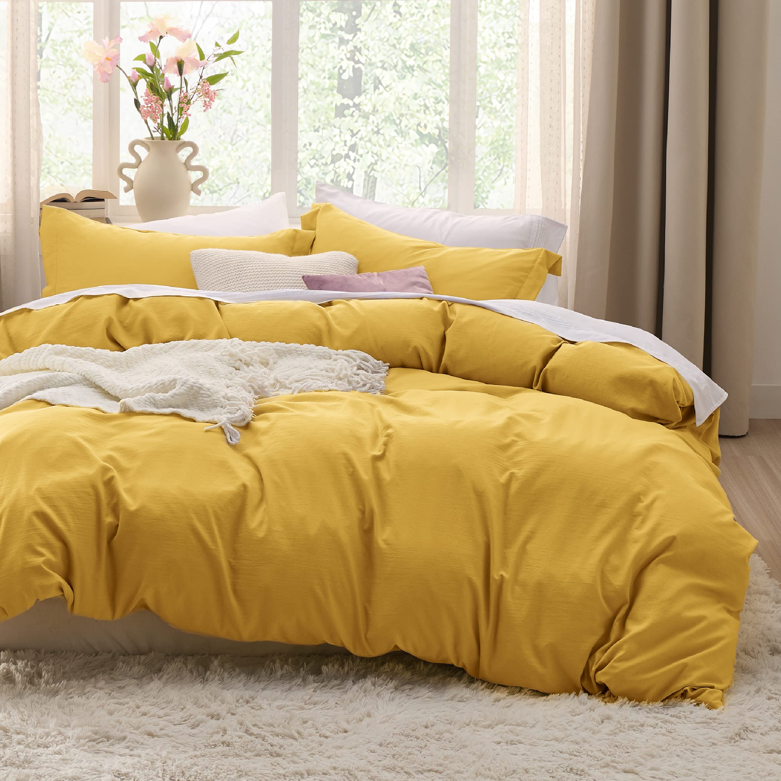 Bedsure White Duvet Cover Queen Size - 3 Pieces Prewashed Cotton-Like Polyester Extra Soft Bedding Set, Includes 1 Duvet Cover 90x90 Inches with Zipper Closure & 2 Pillow Shams, Comforter Not Included