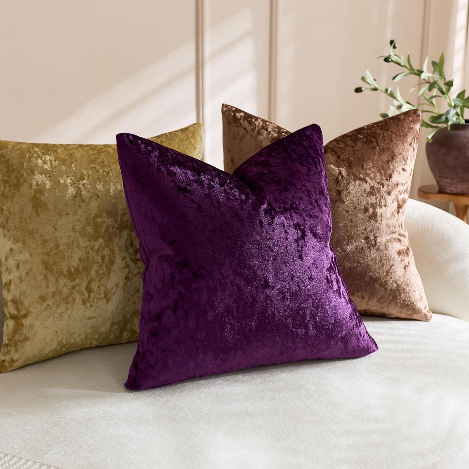 KINDREX Velvet Throw Pillow Covers 20x20 Set of 2, Luxurious Velvet Decorative Pillow Cases, Solid Square Cushion Covers for Farmhouse Couch Sofa Bed Living Room, Purple
