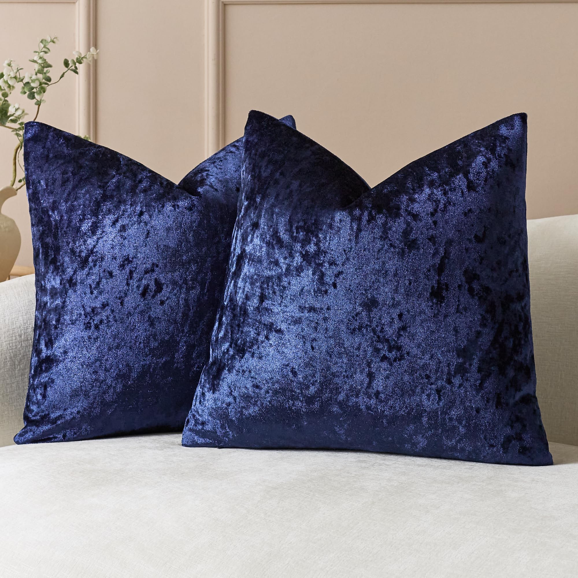 KINDREX Velvet Throw Pillow Covers 20x20 Set of 2, Luxurious Velvet Decorative Pillow Cases, Solid Square Cushion Covers for Farmhouse Couch Sofa Bed Living Room, Purple