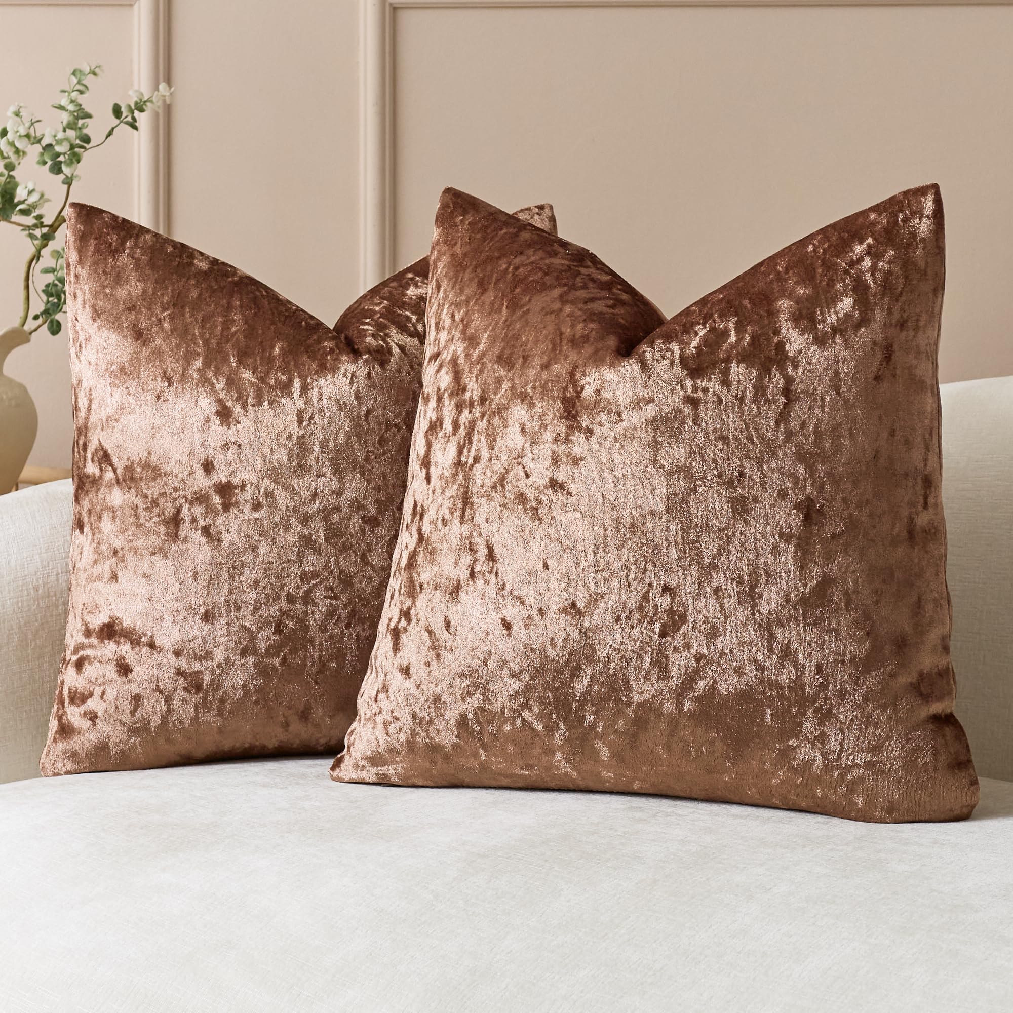 KINDREX Velvet Throw Pillow Covers 20x20 Set of 2, Luxurious Velvet Decorative Pillow Cases, Solid Square Cushion Covers for Farmhouse Couch Sofa Bed Living Room, Purple