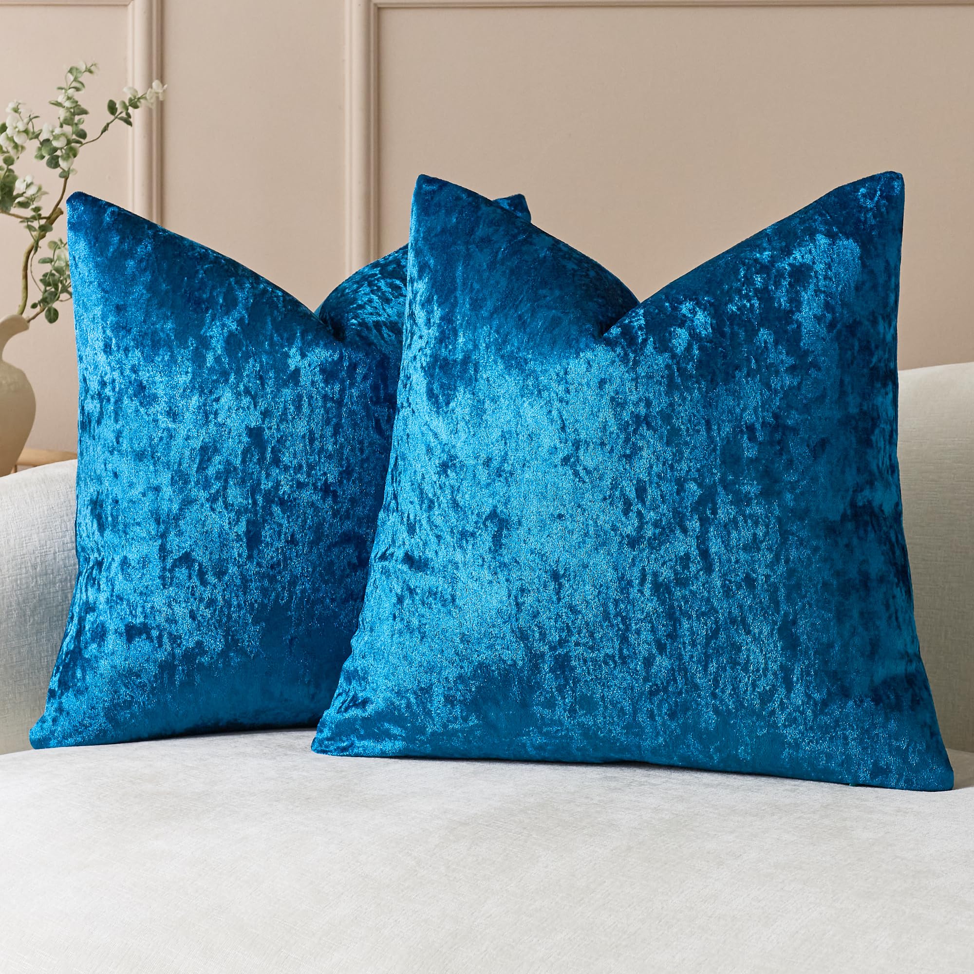 KINDREX Velvet Throw Pillow Covers 20x20 Set of 2, Luxurious Velvet Decorative Pillow Cases, Solid Square Cushion Covers for Farmhouse Couch Sofa Bed Living Room, Purple
