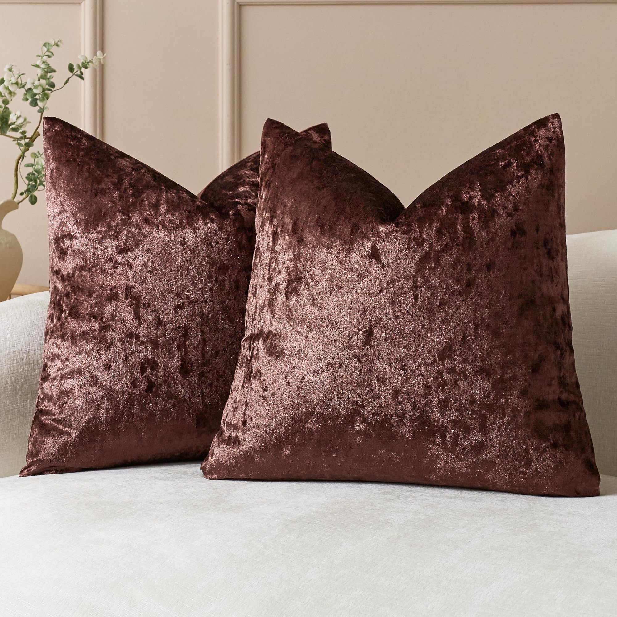 KINDREX Velvet Throw Pillow Covers 20x20 Set of 2, Luxurious Velvet Decorative Pillow Cases, Solid Square Cushion Covers for Farmhouse Couch Sofa Bed Living Room, Purple