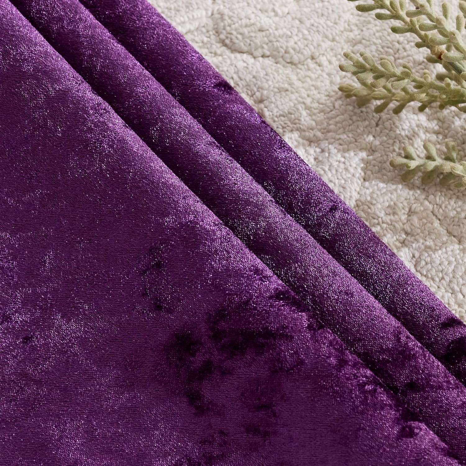 KINDREX Velvet Throw Pillow Covers 20x20 Set of 2, Luxurious Velvet Decorative Pillow Cases, Solid Square Cushion Covers for Farmhouse Couch Sofa Bed Living Room, Purple